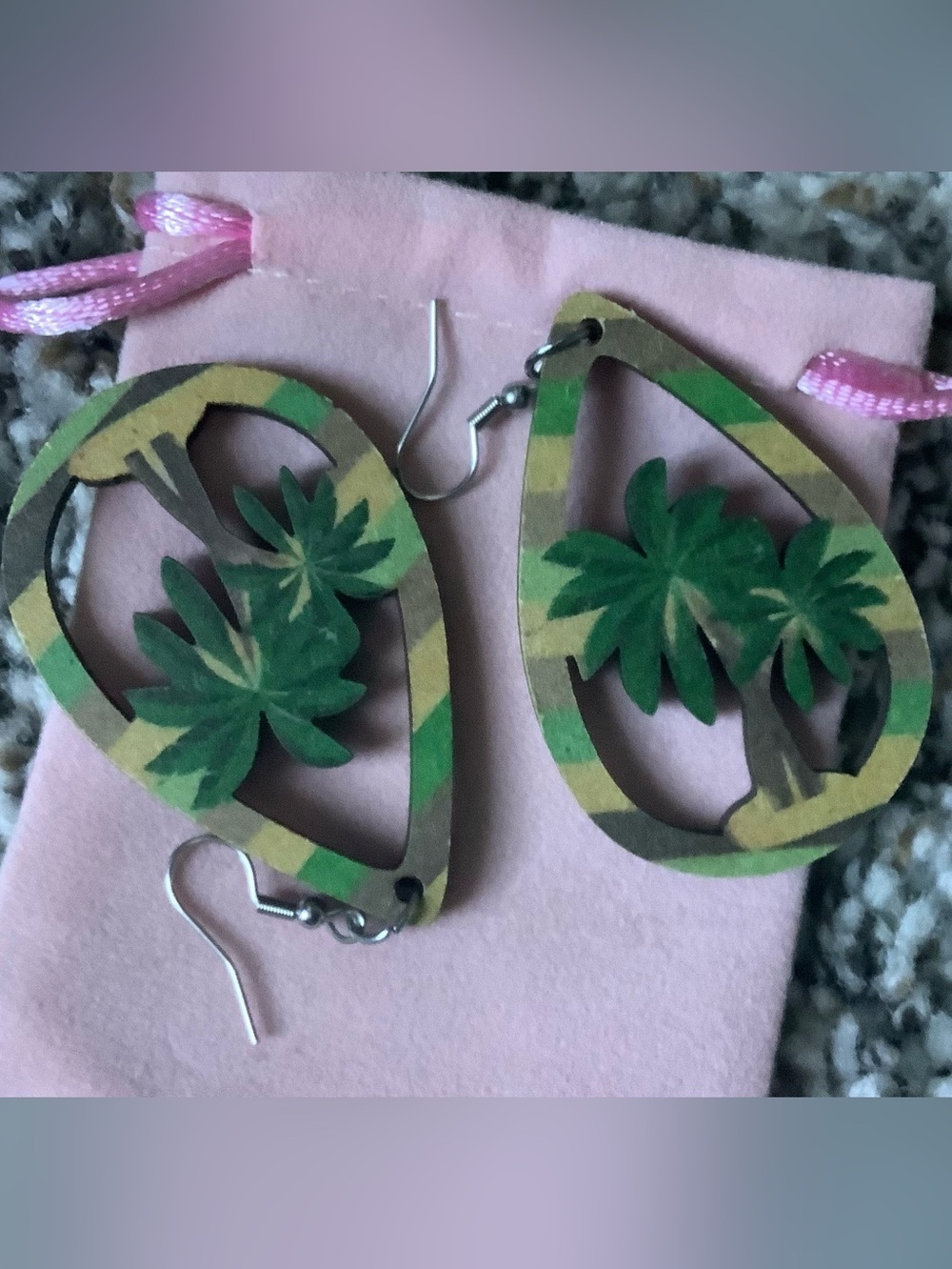 Lightweight Palm Tree Cutout Drop Earrings - Green & Tan